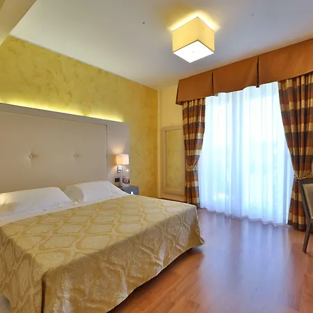 Western Tigullio Royal Отель 4*