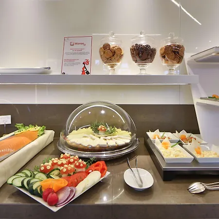 Отель Western Tigullio Royal 4*