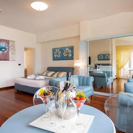 Western Tigullio Royal Отель 4*