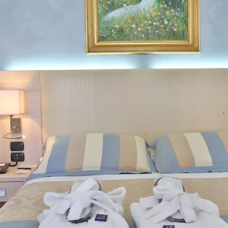 Western Tigullio Royal 4* ラッパロ