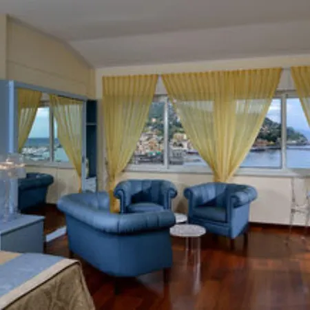 ホテル Western Tigullio Royal